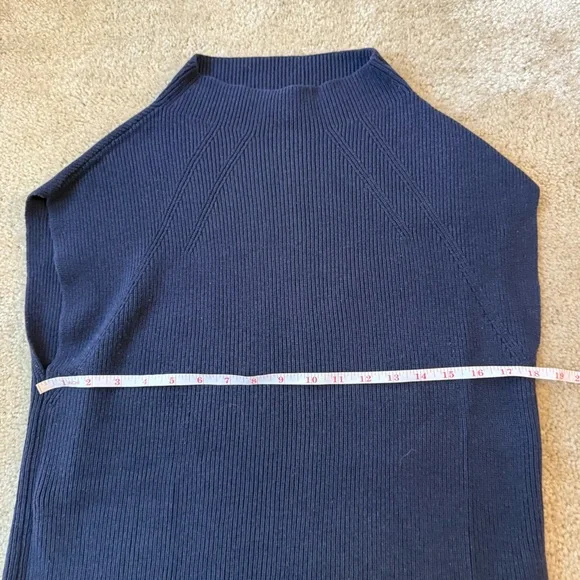 Banana Republic Womens M Long Sweater Vest with Slit Sides Navy Blue - Picture 9 of 10